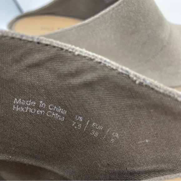 Call It Spring suede peep toe mules stack heeled women’s Size 7.5 Galerassi - Picture 10 of 11